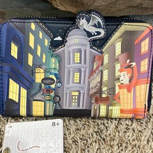 NWT Loungefly Diagon Alley wallet. Tags attached never used, New